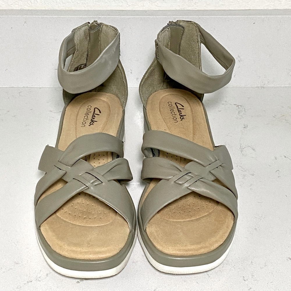 Clarks Women's Clara Rae Wedge Sandals in Olive green